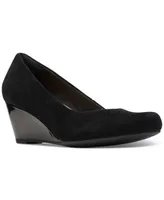 Clarks Collection Women's Flores Tulip Wedge Pumps