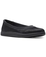 Clarks Women's Breeze Ayla Round-Toe Slip-On Flats