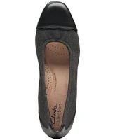 Clarks Women's Juliet Step Slip-On Cap-Toe Flats