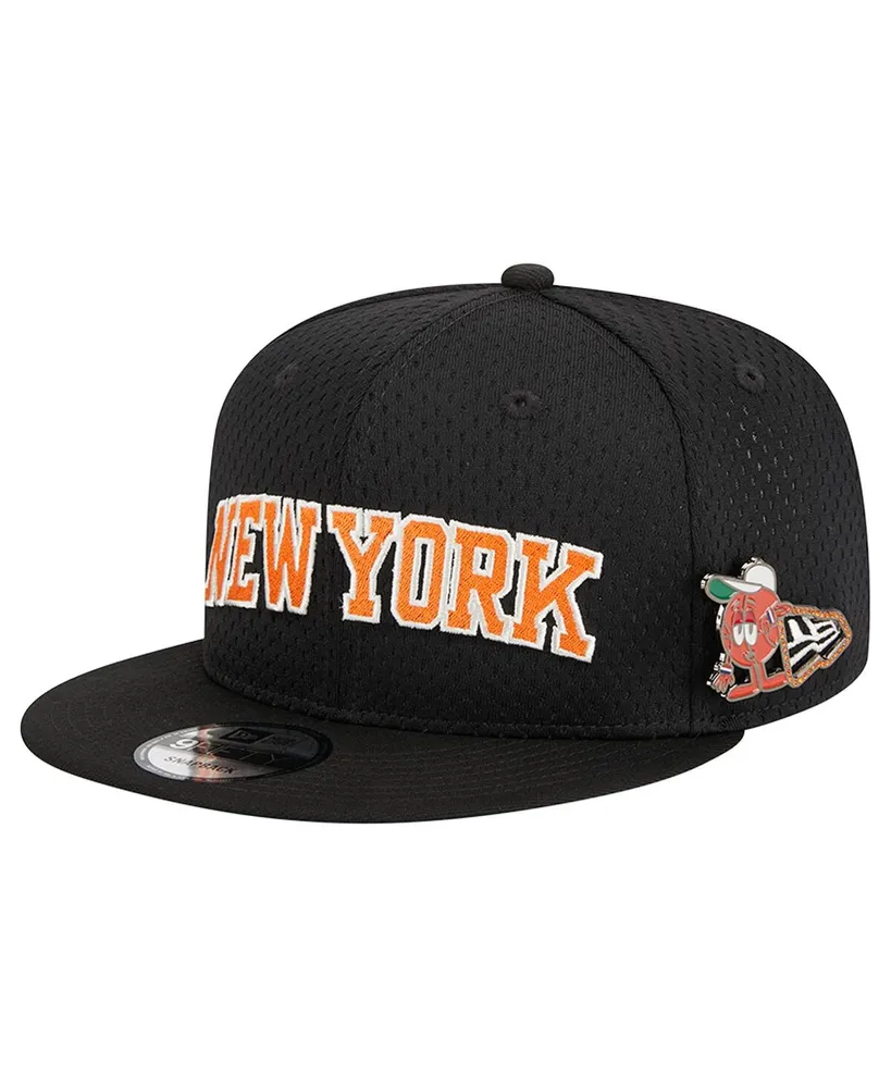 Men's New Era Black New York Knicks Post-Up Pin Mesh 9FIFTY Snapback Hat