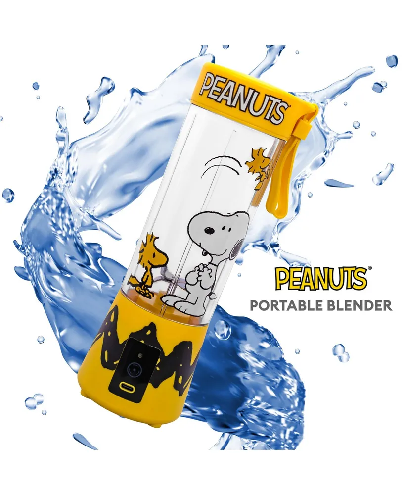 Uncanny Brands Peanuts Snoopy & Woodstock Usb - Rechargeable Portable Blender