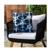 Safavieh Indoor/Outdoor Maven 18" x 18" Pillow