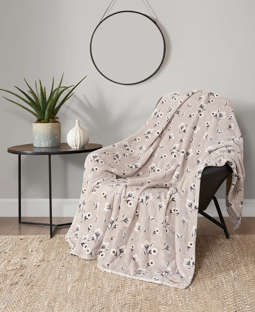 Lucky Brand Daisy Floral Cozy Plush Throw Blanket, 50" x 70"