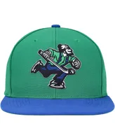 Men's Mitchell & Ness Green Vancouver Canucks Core Team Ground 2.0 Snapback Hat