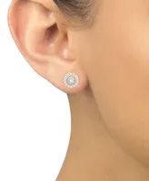 Diamond Halo Stud Earrings (1/4 ct. t.w.) in 14k Gold