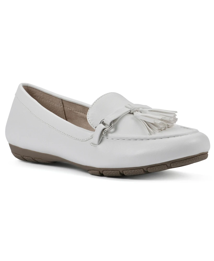 Cliffs by White Mountain Women's Gush Strap Detail Loafer