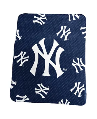 New York Yankees 50" x 60" Repeating Logo Classic Plush Throw Blanket