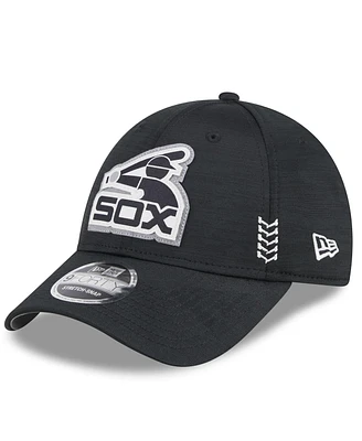 Men's New Era Black Chicago White Sox 2024 Clubhouse 9FORTY Adjustable Hat