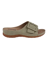 Gc Shoes Women's Hamden Buckle Comfort Flat Sandals