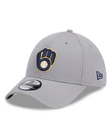 New Era Men's Gray Milwaukee Brewers Active Pivot 39thirty Flex Hat