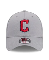 New Era Men's Gray Cleveland Guardians Active Pivot 39thirty Flex Hat