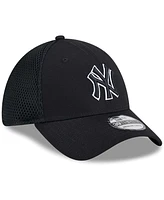 New Era Men's York Yankees Evergreen Black White Neo 39Thirty Flex Hat