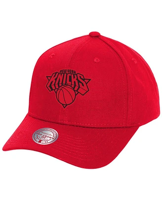 Mitchell Ness Men's Red New York Knicks Fire Red Pro Crown Snapback Hat