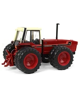 Ertl International Harvester with Front & Rear Duals