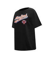 Pro Standard Women's Black New York Knicks Script Boyfriend T-Shirt