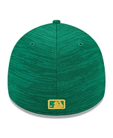 New Era Men's Oakland Athletics 2024 Clubhouse 39THIRTY Flex Fit Hat