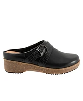 SoftWalk Asmara Clog