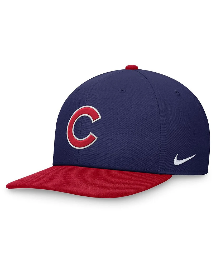 Nike Men's Royal/Red Chicago Cubs Evergreen Two-Tone Snapback Hat