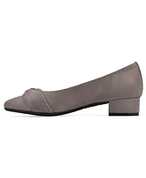 White Mountain Women's Bordeaux Low Block Heel Pumps