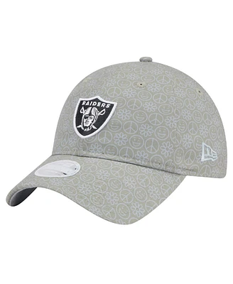 New Era Women's Silver Las Vegas Raiders Smiley 9TWENTY Adjustable Hat