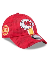 New Era Men's Red Kansas City Chiefs 2024 Sideline 9FORTY Stretch-Snap Hat