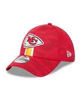 New Era Men's Red Kansas City Chiefs 2024 Sideline 39THIRTY Flex Hat