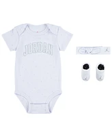 Jordan Girls Baby Blue Bodysuit, 3-Piece Set