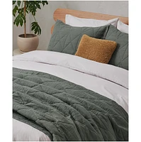 Pact Organic Cotton Diamond Quilt