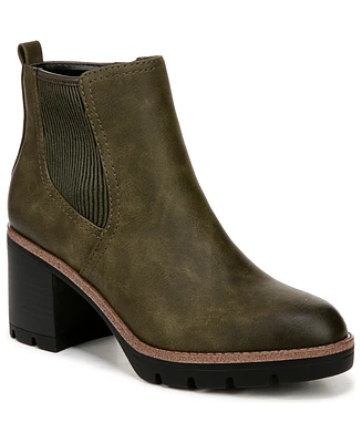 Naturalizer Madalynn-Gore Water Resistant Lug Sole Chelsea Booties