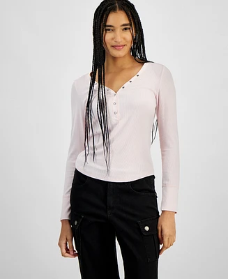 Hippie Rose Juniors' Long-Sleeve V-Neck Henley