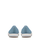 Clarks Women's Cloud Steppers Breeze Stretch Closed Toe Shoes