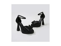 Berness Octavia Platform Pumps