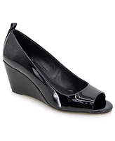 Kenneth Cole Reaction Women's Elinor Mid Wedge Pumps