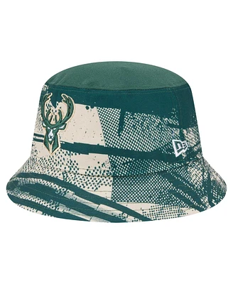 New Era Men's Hunter Green/Cream Milwaukee Bucks Tip-Off Bucket Hat