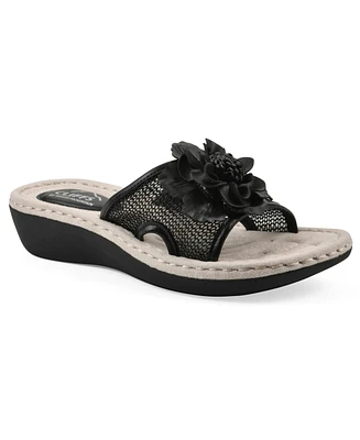Cliffs by White Mountain Women's Chill Wedge Slip-On Sandals