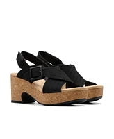 Clarks Collection Women's Nerisa West Wedge Sandals