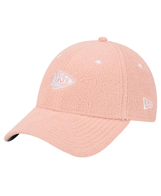 New Era Women's Light Pink Kansas City Chiefs Cozy Sherpa 9FORTY Adjustable Hat