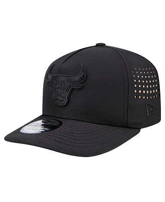 New Era Men's Black Chicago Bulls Vented 9FIFTY A-Frame Snapback Hat