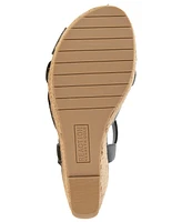 Kenneth Cole Reaction Women's Comi Almond Toe Wedge Sandals