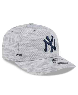 New Era Men's Gray New York Yankees 2025 Mlb Clubhouse 9FORTY M-Crown Adjustable Hat