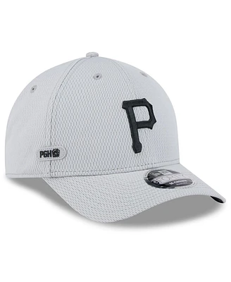 New Era Men's Gray Pittsburgh Pirates 2025 Mlb Clubhouse 9FORTY M-Crown Adjustable Hat