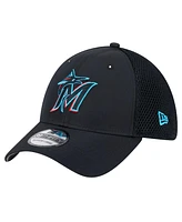 New Era Men's Black Miami Marlins Team Tone 39THIRTY Flex Hat