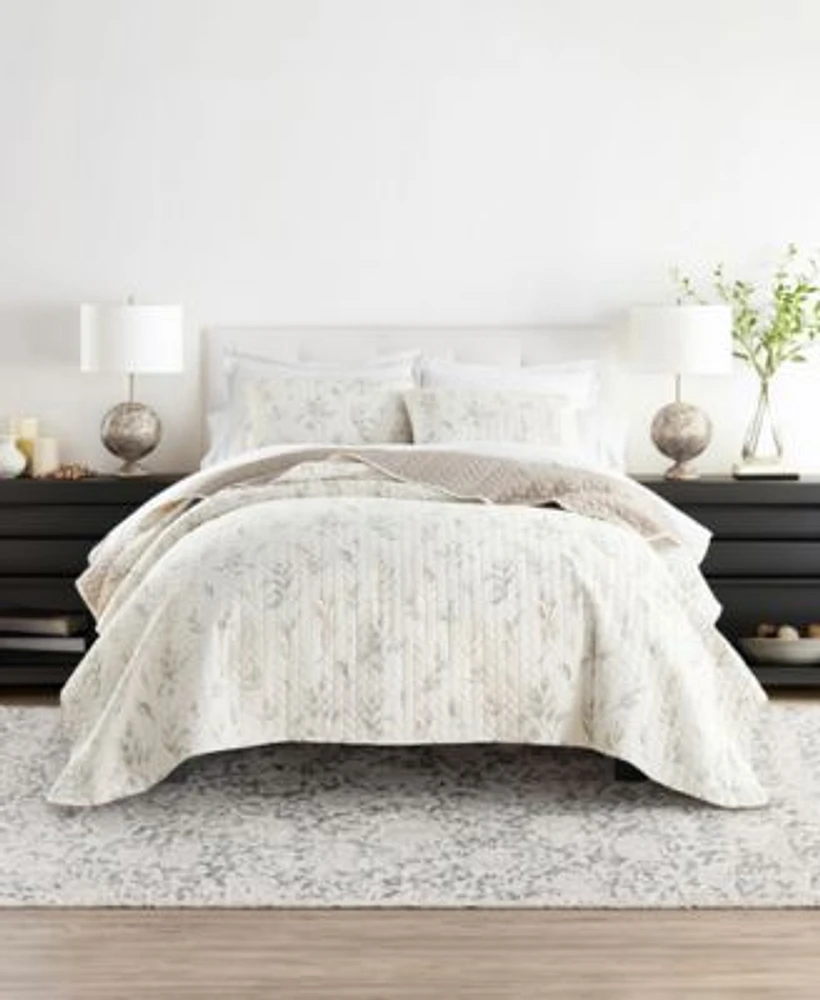 Ienjoy Home Watercolor Leaves Stripe Reversible Quilt Sets