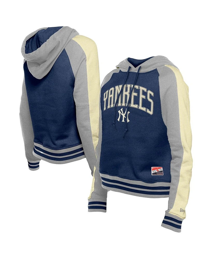 New Era Women's Navy York Yankees Throwback Cropped Raglan Pullover Hoodie