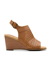 Clarks Collection Women's Emmalae Hope Wedge Sandals