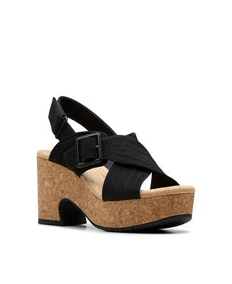 Clarks Collection Women's Nerisa West Wedge Sandals
