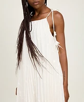 En Saison Women's Sadie Pleated Embroidered Maxi Dress