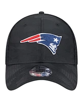 New Era Men's Black New England Patriots Active Camo 39THIRTY Flex Hat