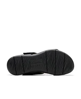 Clarks Women's April Raelyn Slip On Flat Sandals