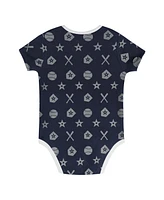 Outerstuff Baby Boys and Girls 2-Piece Navy New York Yankees On Deck Diaper Cover Set